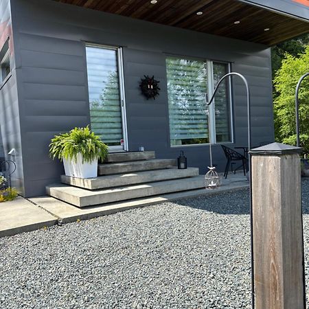 The Cube Apartment Cowichan Bay Bagian luar foto