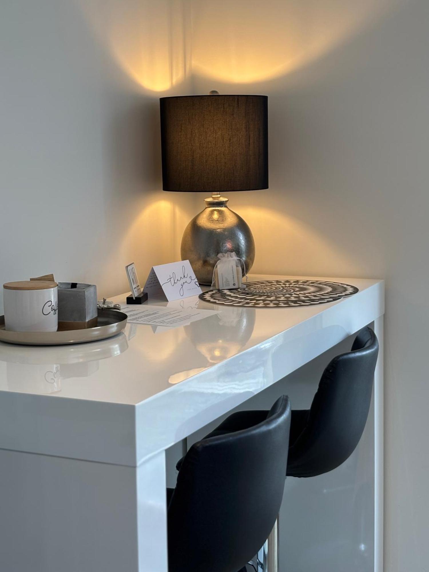 The Cube Apartment Cowichan Bay Bagian luar foto