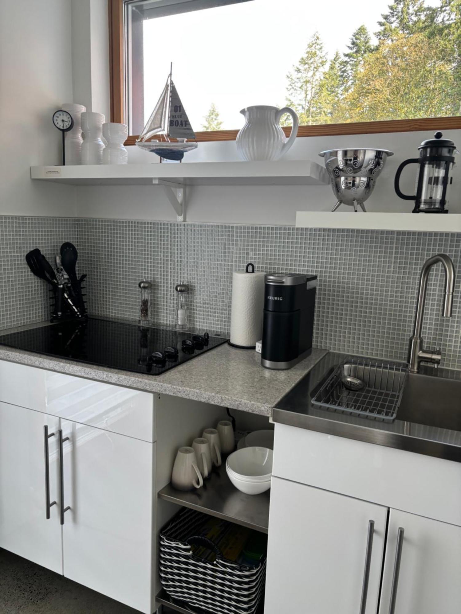 The Cube Apartment Cowichan Bay Bagian luar foto